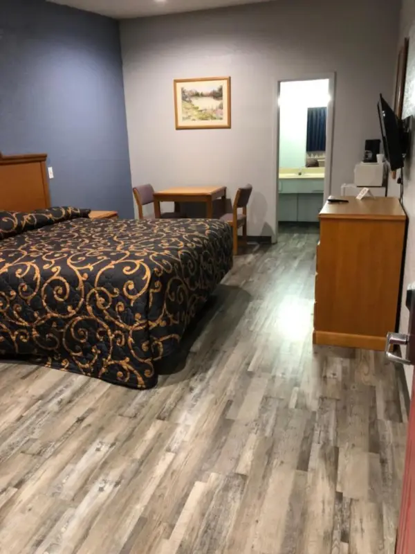 Delux Inn Cleburne Main image